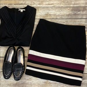 Cute fitted WHBM knit lined skirt - Sz 2